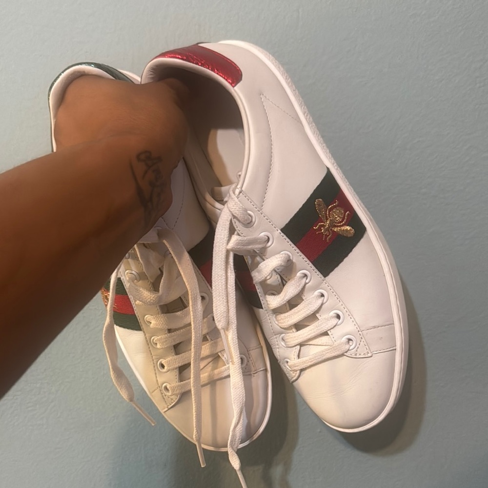 Gucci White and Red Sneakers with Gold Bee